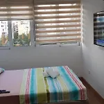 Renta Stan Odmor شقة بودغوريتْسا